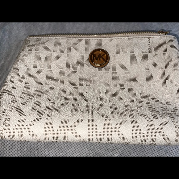 *Bundle* Michael Kors Jet Set Logo Medium Travel Tote & Fulton Travel Pouch - Picture 3 of 15